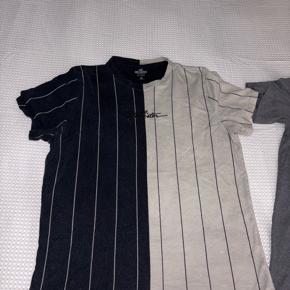 Hollister Black and White Striped T-Shirt